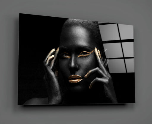 Tableau en verre - Femme africaine avec maquillage doré - Deco Story - L’histoire de la décoration s'écrit ici